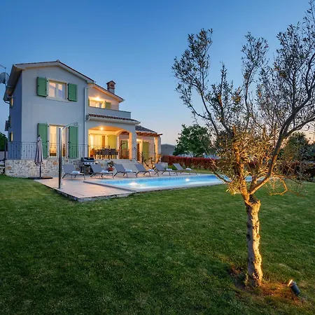 Beautiful Bartol With Pool And View In Pazin